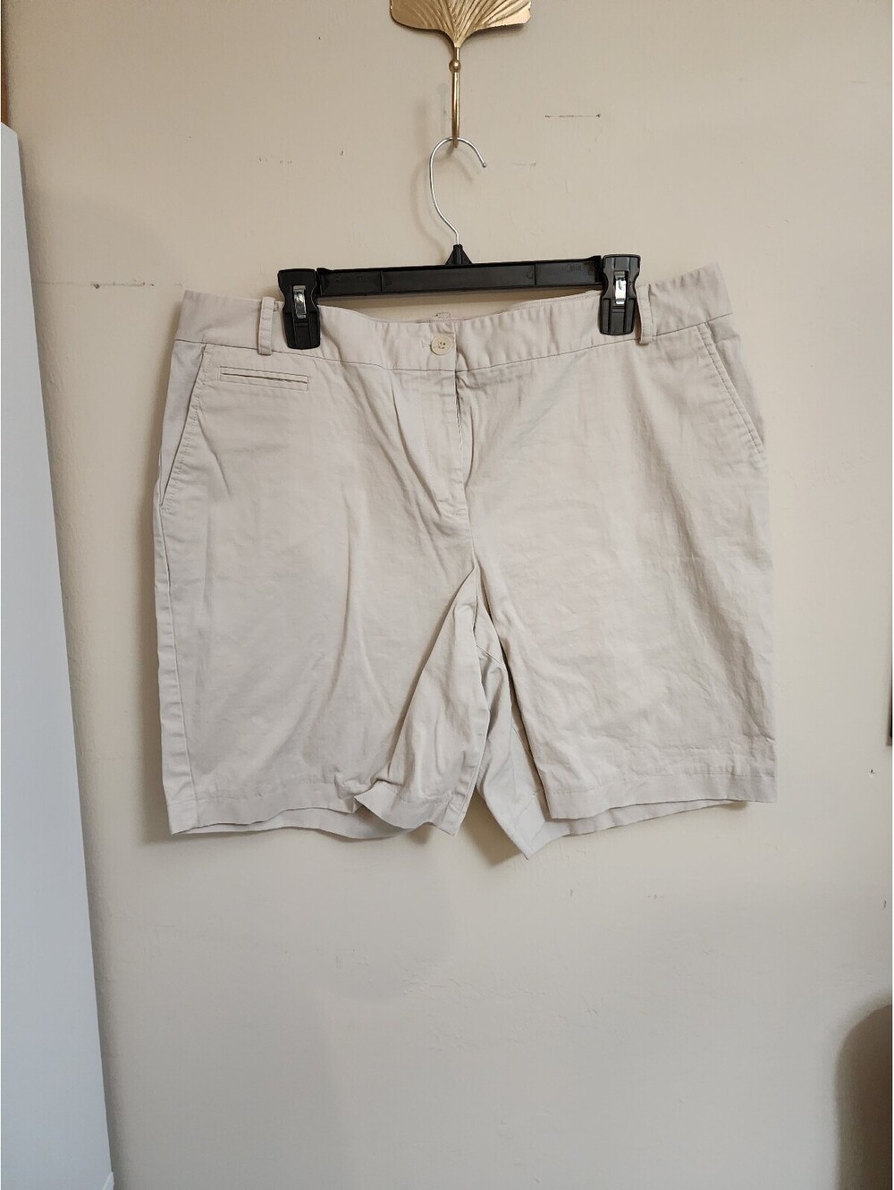 Talbots Women's Beige Cotton Casual Shorts with Pockets Sz 16